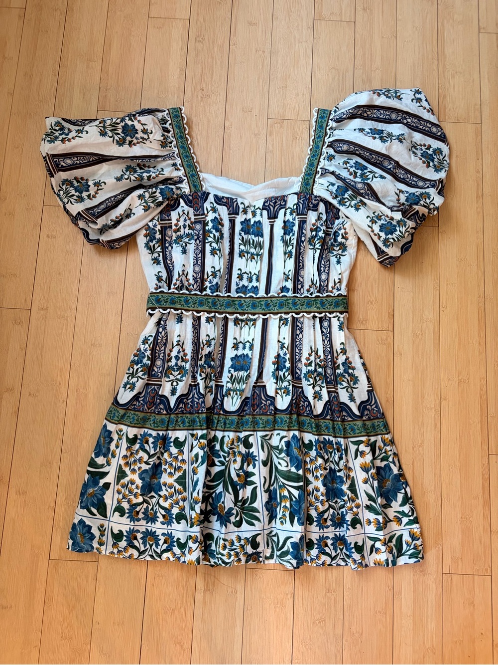 FARM Rio White Mini Dress with Blue and Green Floral Print - Picture 2 of 6